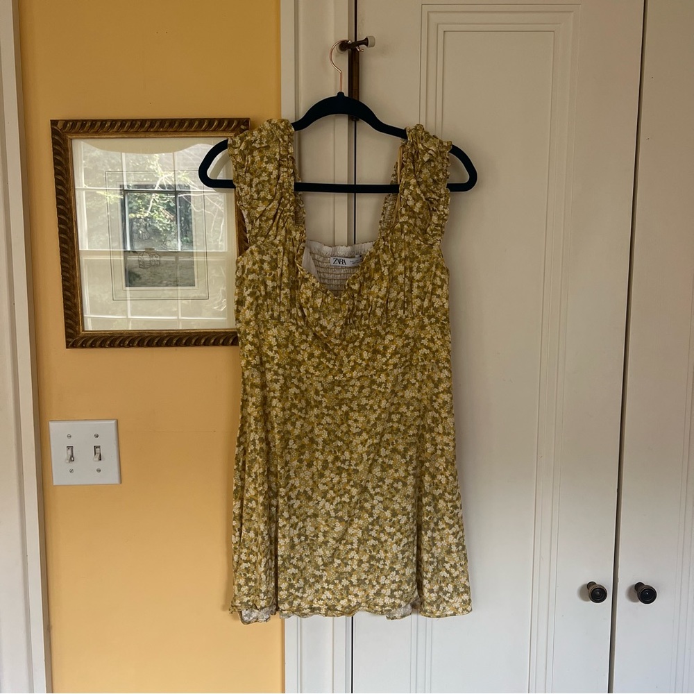 Zara Yellow Floral Sweetheart Dress